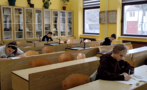 Школско такмичење из физике и хемије